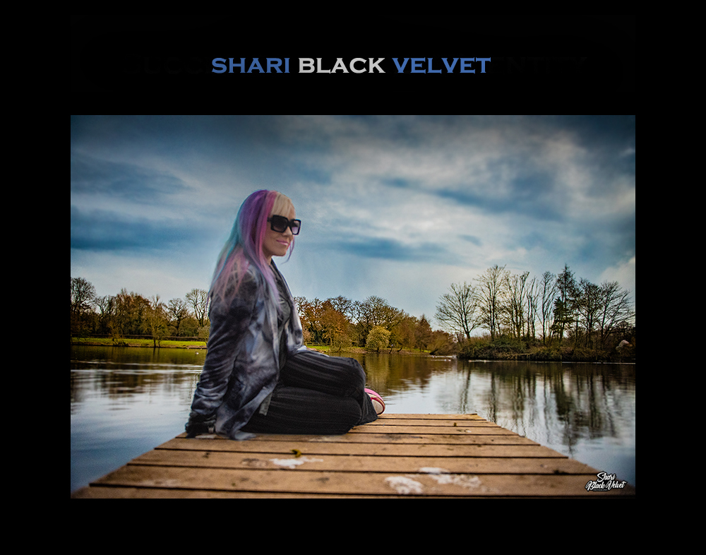 Shari Black Velvet